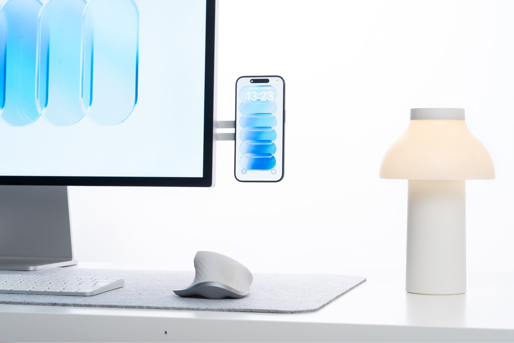 Magnetic iPhone Mount